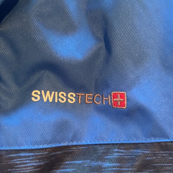 Swiss Tech winter jacket - Picture 3 of 11